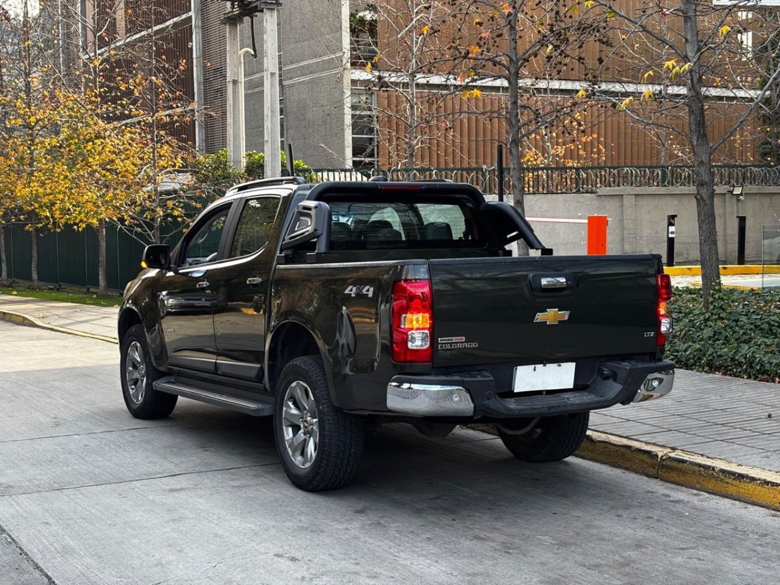 Chevrolet COLORADO LTZ 4WD 2.8 AT 2023 - Imagen 4 de 10