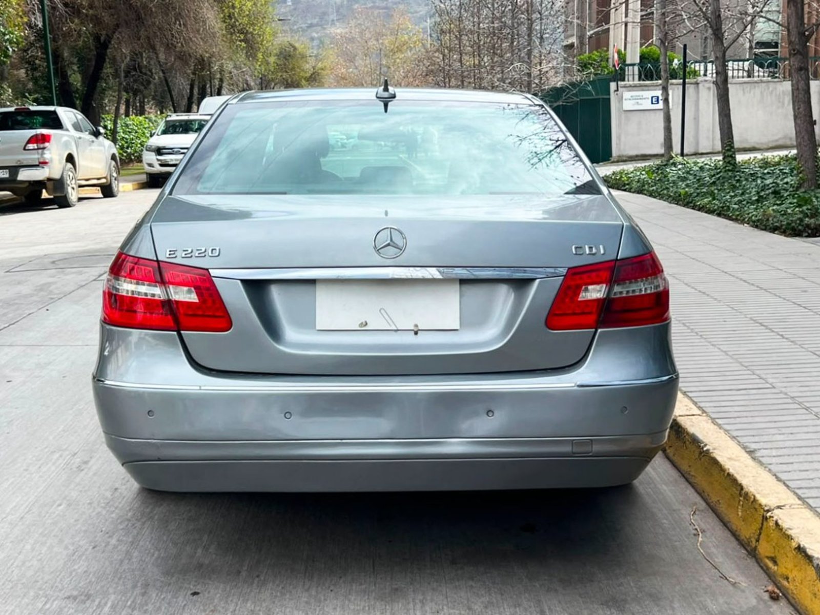Mercedes-Benz E220 ELEGANCE CDI 2011 - Foto 5 de 10