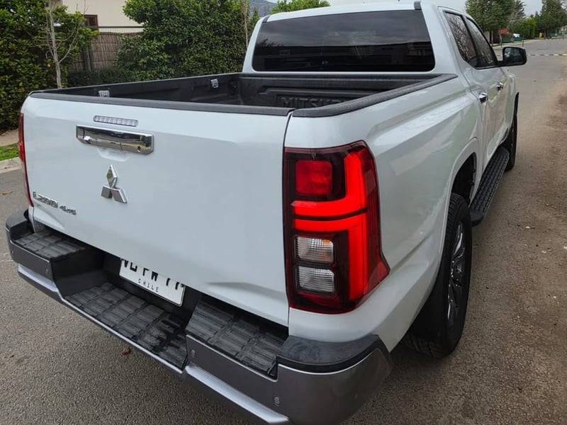 Mitsubishi L200 2.4 DAKAR XR AT 4X4 2026 - Imagen 5 de 8