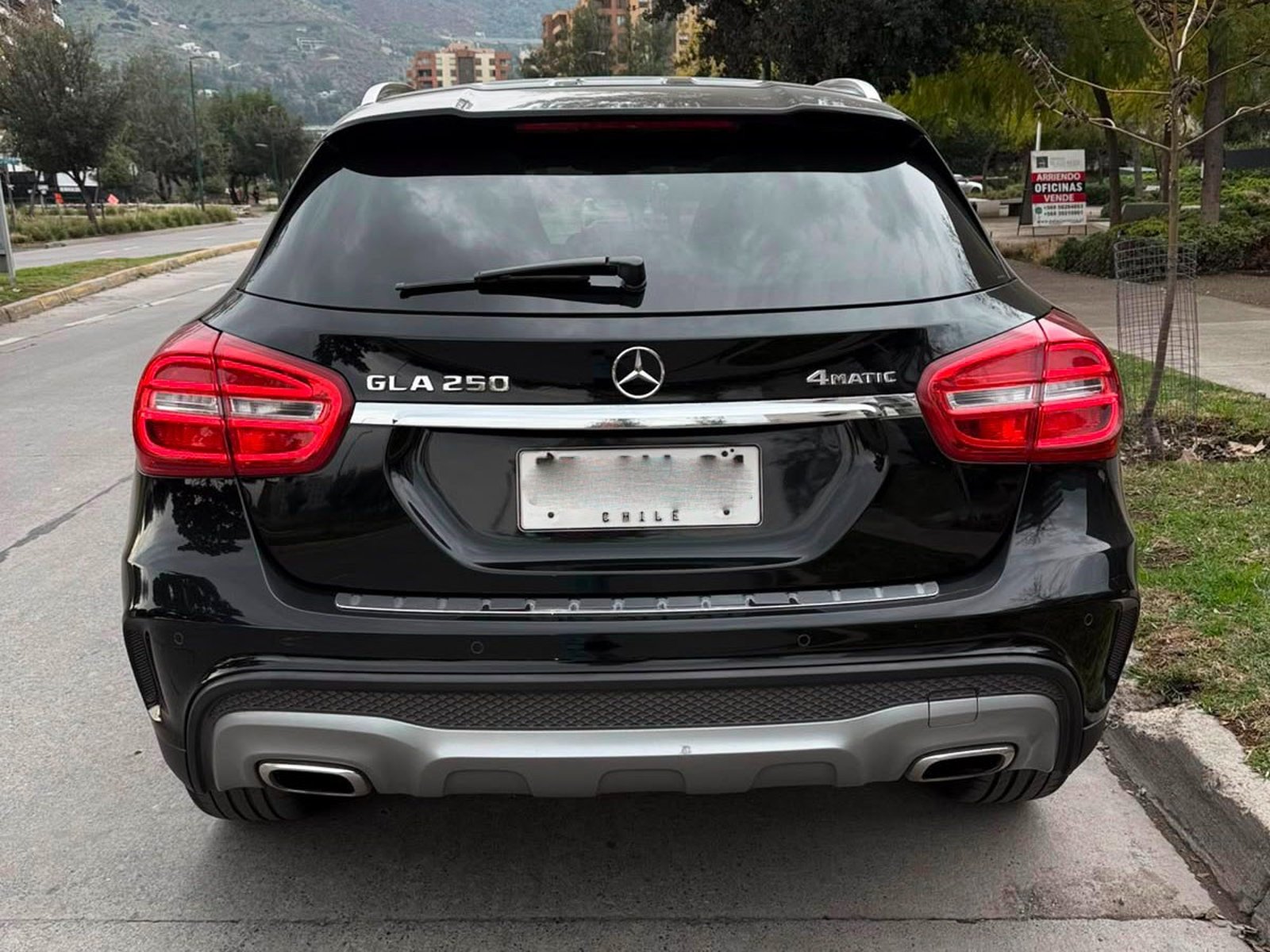 Mercedes-Benz GLA 250 4MATIC 2.0 2017 - Foto 4 de 10