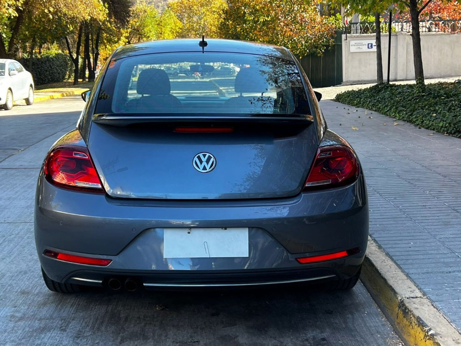 Volkswagen BEETLE COUPE 1.4 DSG 2020 - Foto 5 de 10