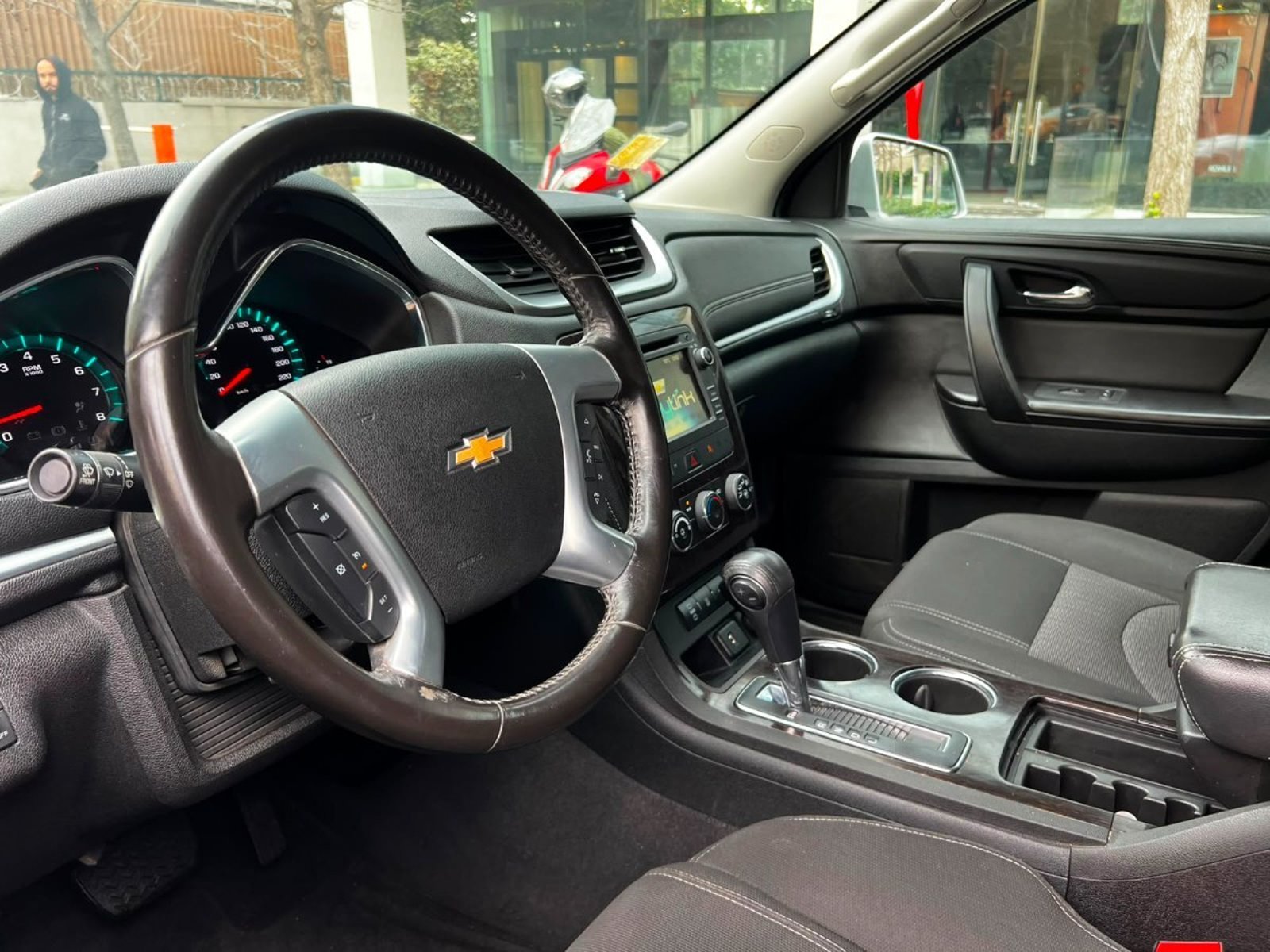 Chevrolet TRAVERSE LT 3.6 2016 - Imagen 8 de 10