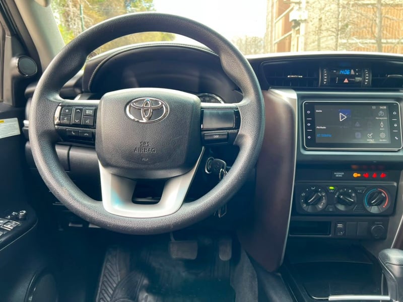 Toyota FORTUNER SR5 2.7 2018 - Imagen 9 de 10