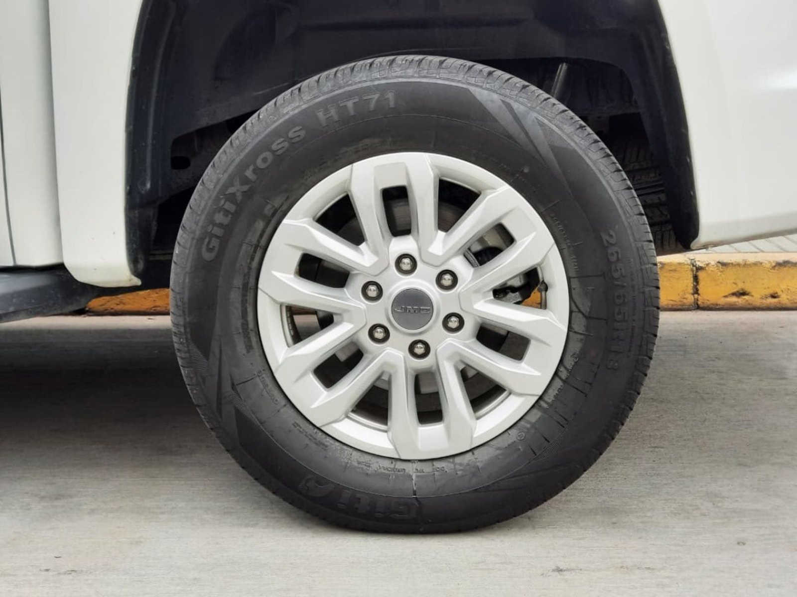 JMC GRAND AVENUE DIESEL AT 4x4 2025 - Imagen 7 de 10
