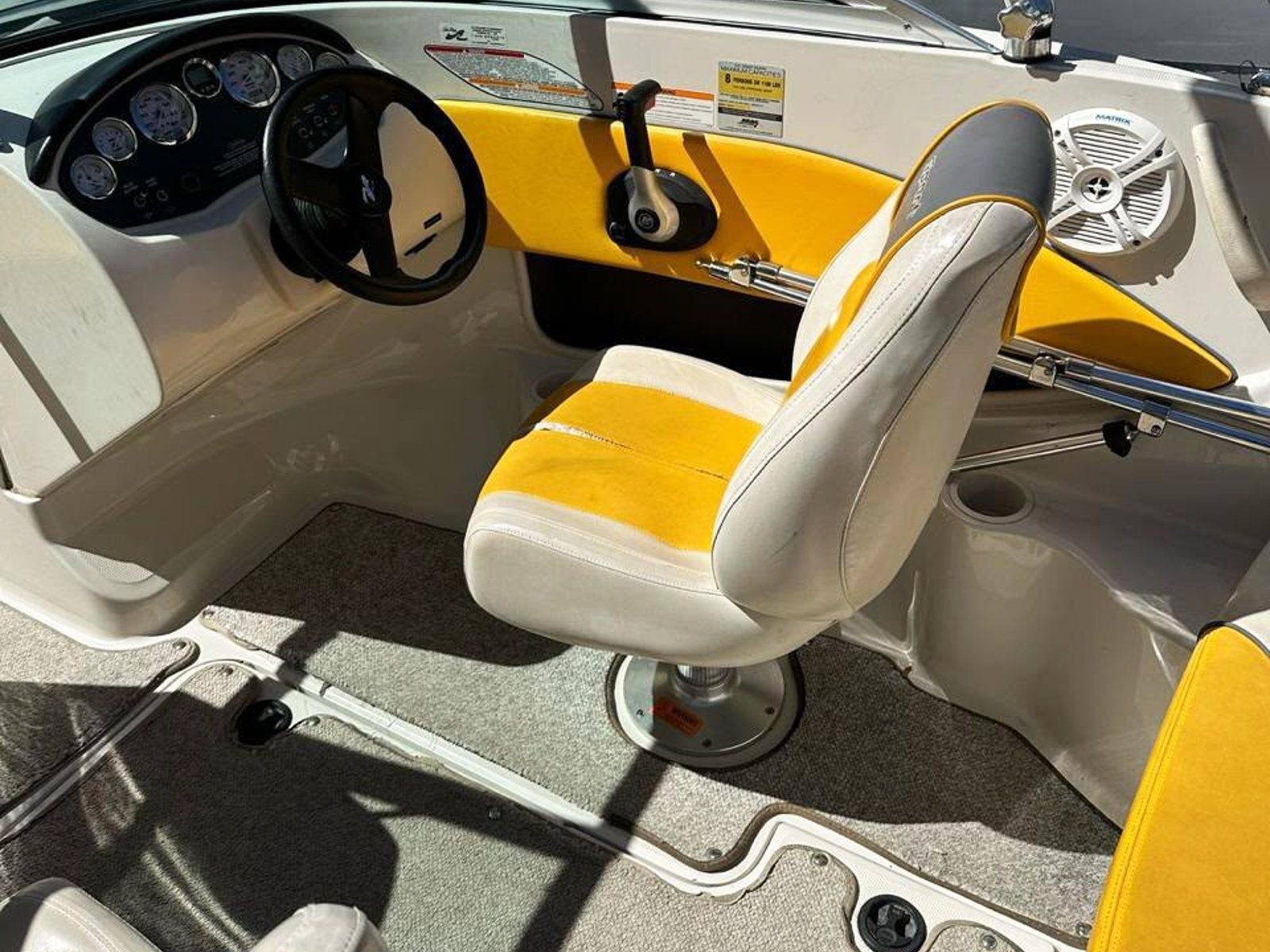 SEA RAY 185 SPORT 2008 - Foto 3 de 9