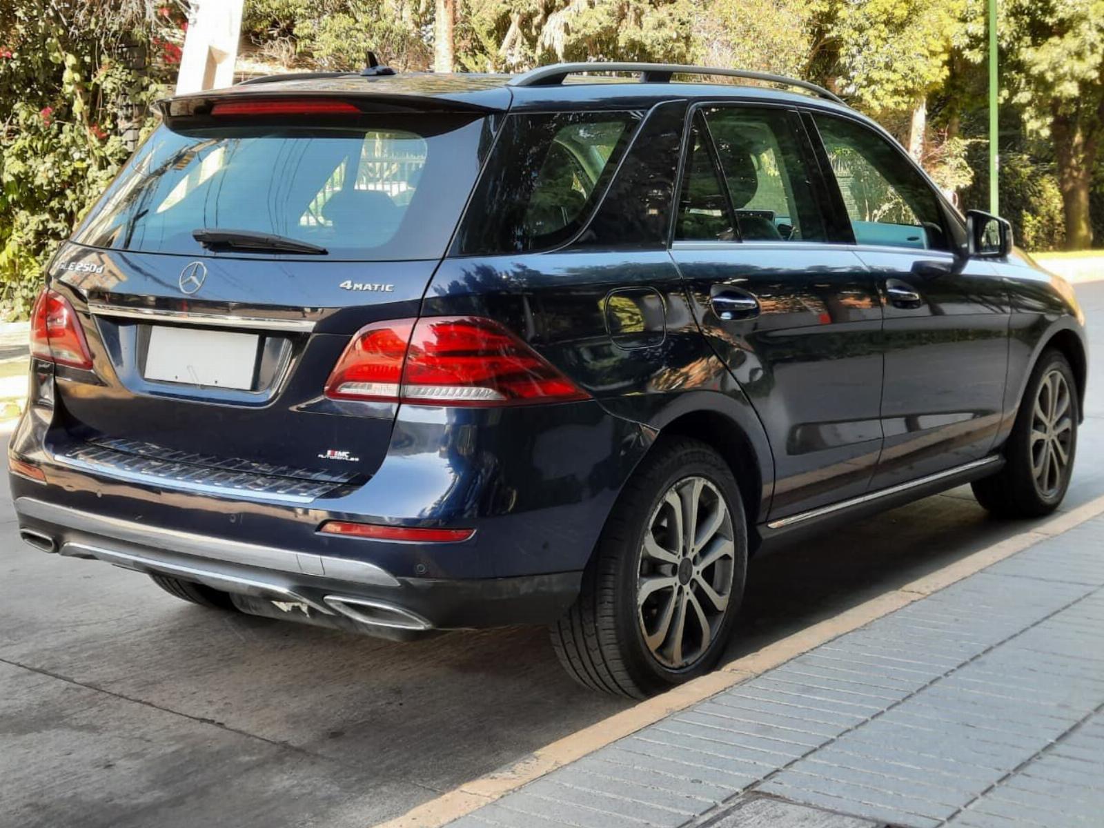 Mercedes-Benz GLE 250 D 4MATIC 2018 - Foto 4 de 10