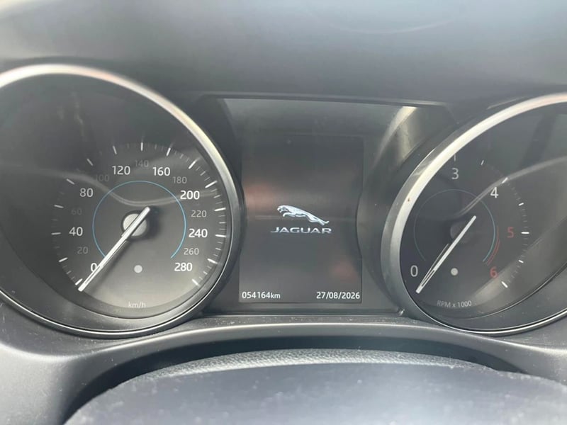 Jaguar XE PRESTIGE 2.0 DIESEL 2019 - Imagen 10 de 10