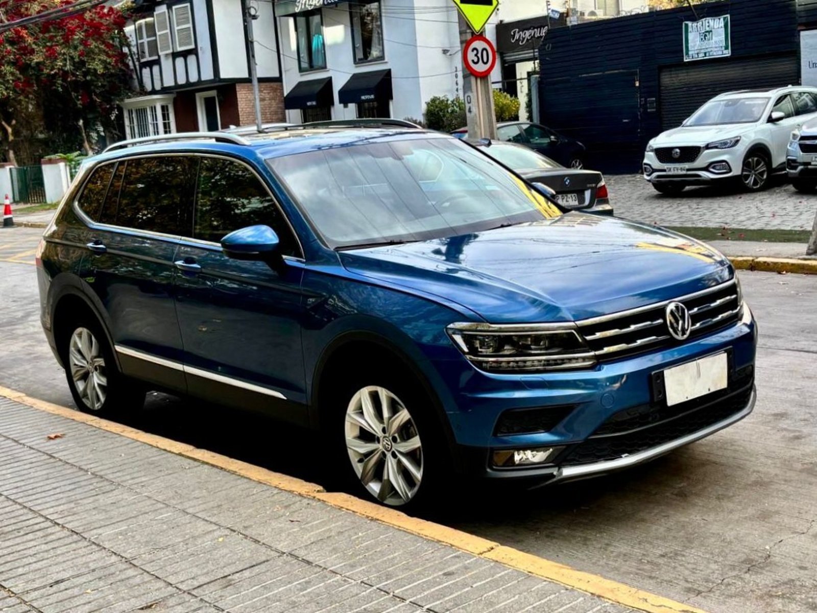 Volkswagen TIGUAN OTTO 1.4 AUT 2021 - Foto 2 de 10