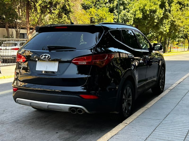 Hyundai SANTA FE GLS 2.4 MT 2014 - Imagen 4 de 10