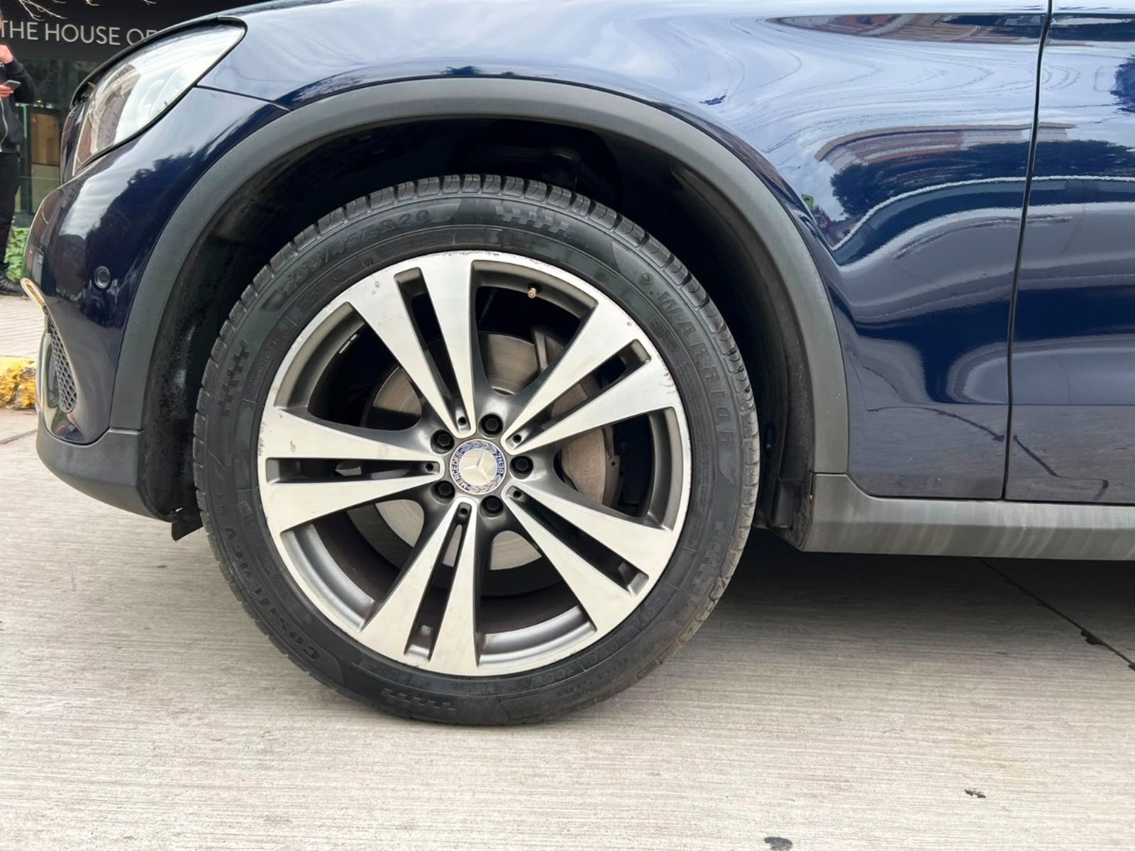 Mercedes-Benz GLC 250 4MATIC 2.0 2017 - Imagen 9 de 10