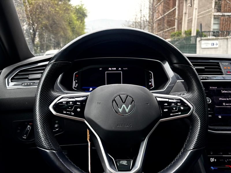 Volkswagen TIGUAN 2.0 TSI 4MOTION 2023 - Imagen 9 de 10