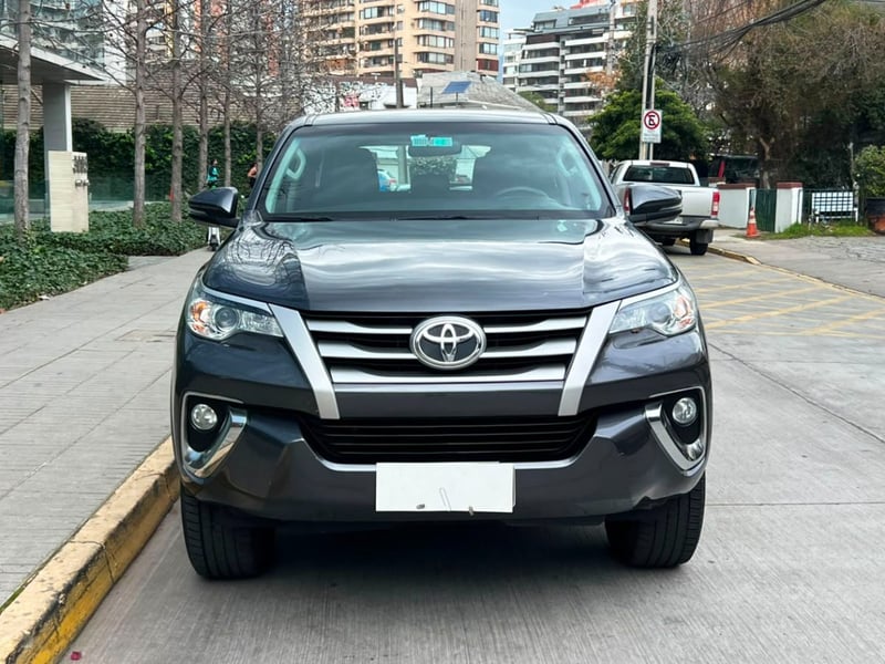 Toyota FORTUNER SR5 2.7 2018
