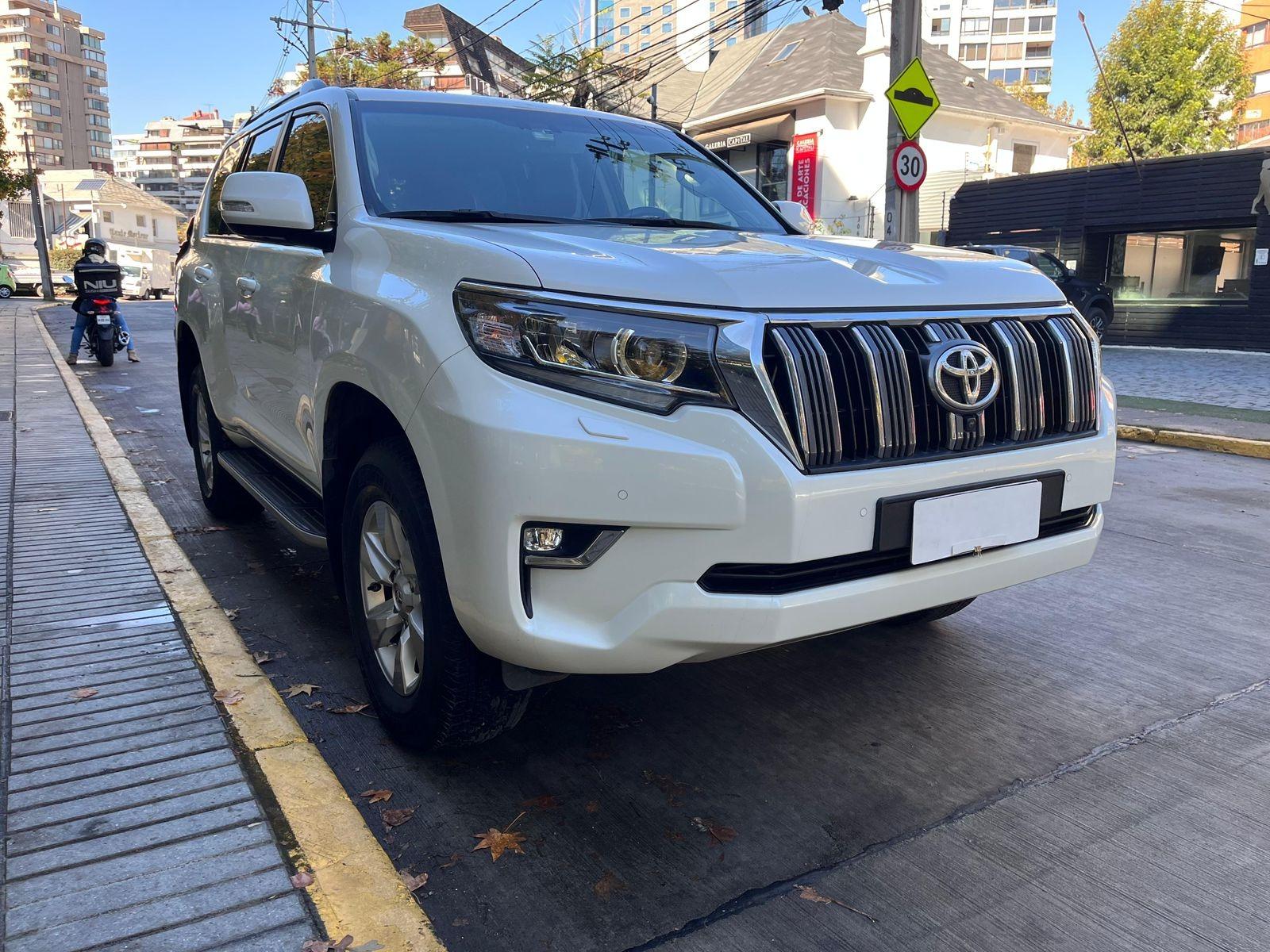 Toyota LAND CRUISER PRADO VX 4.0 2022 - Foto 3 de 10