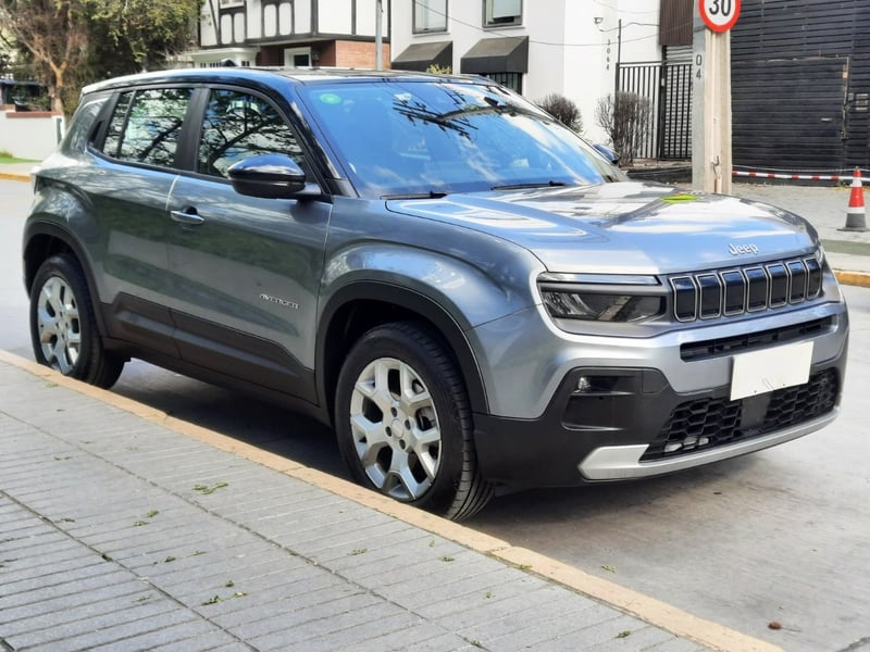 Jeep AVENGER ALTITUDE 4x4 HÍBRIDO 2025 - Imagen 3 de 10