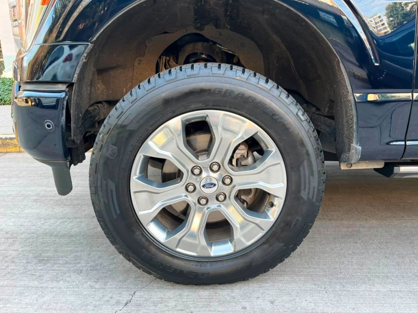 Ford F-150 PLATINIUM 3.5 2022 - Imagen 8 de 10