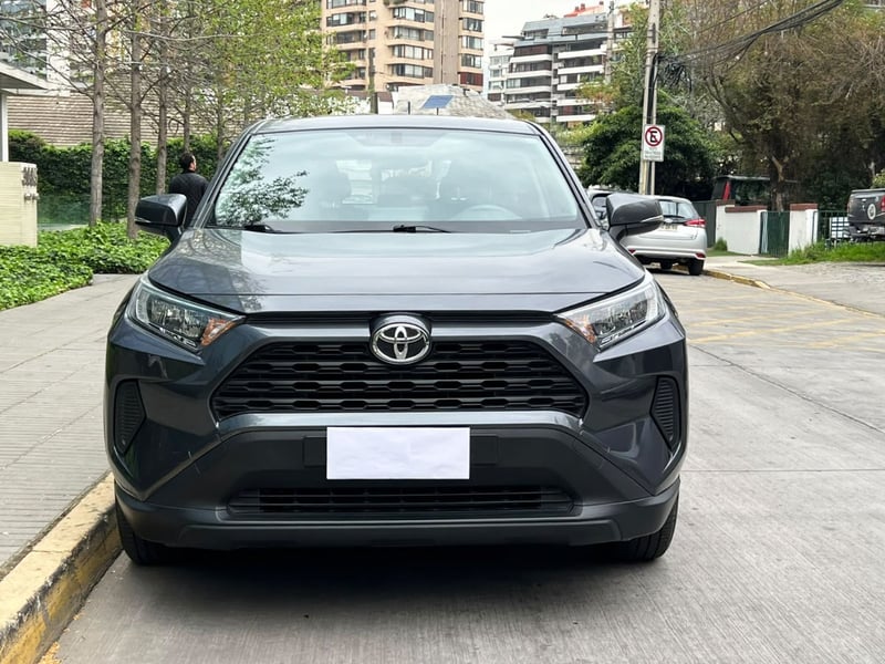 Toyota RAV 4 LE 2.0 MT 2022
