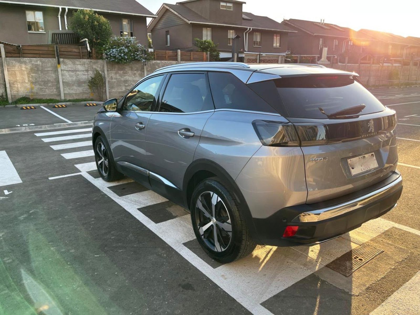 Peugeot 3008 GT EAT8 1.6 AT 2022 - Foto 4 de 10