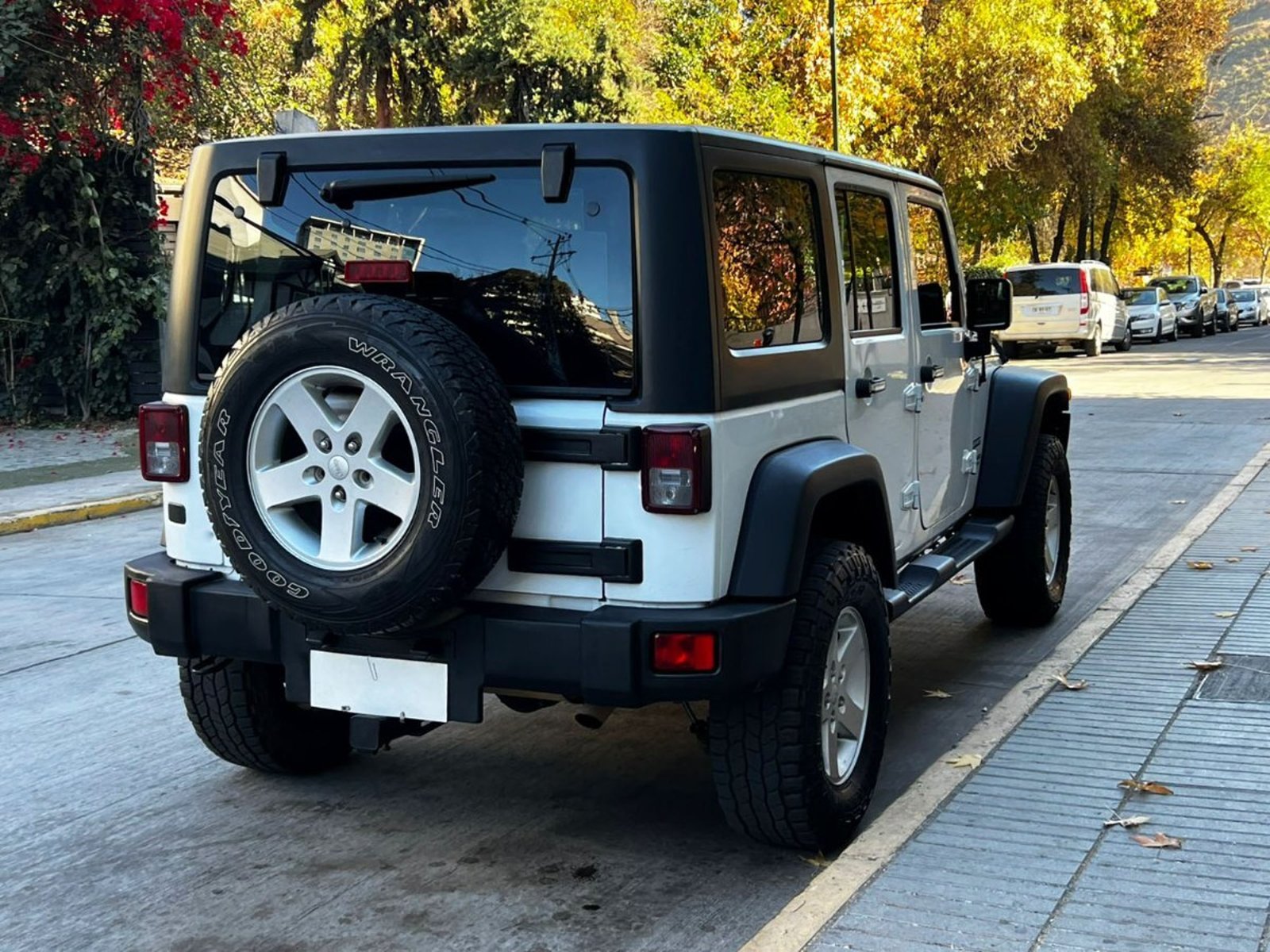 Jeep WRANGLER UNLIMITED SPORT 3.6 AT 2017 - Foto 4 de 10