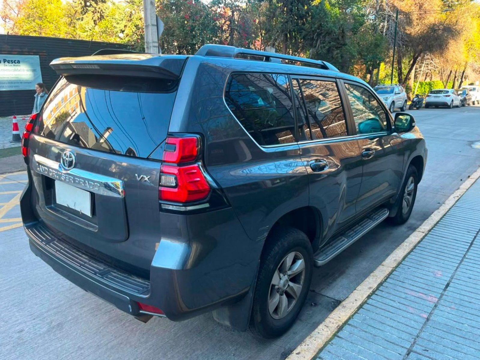 Toyota LAND CRUISER PRADO VX 4.0 2023 - Imagen 6 de 10