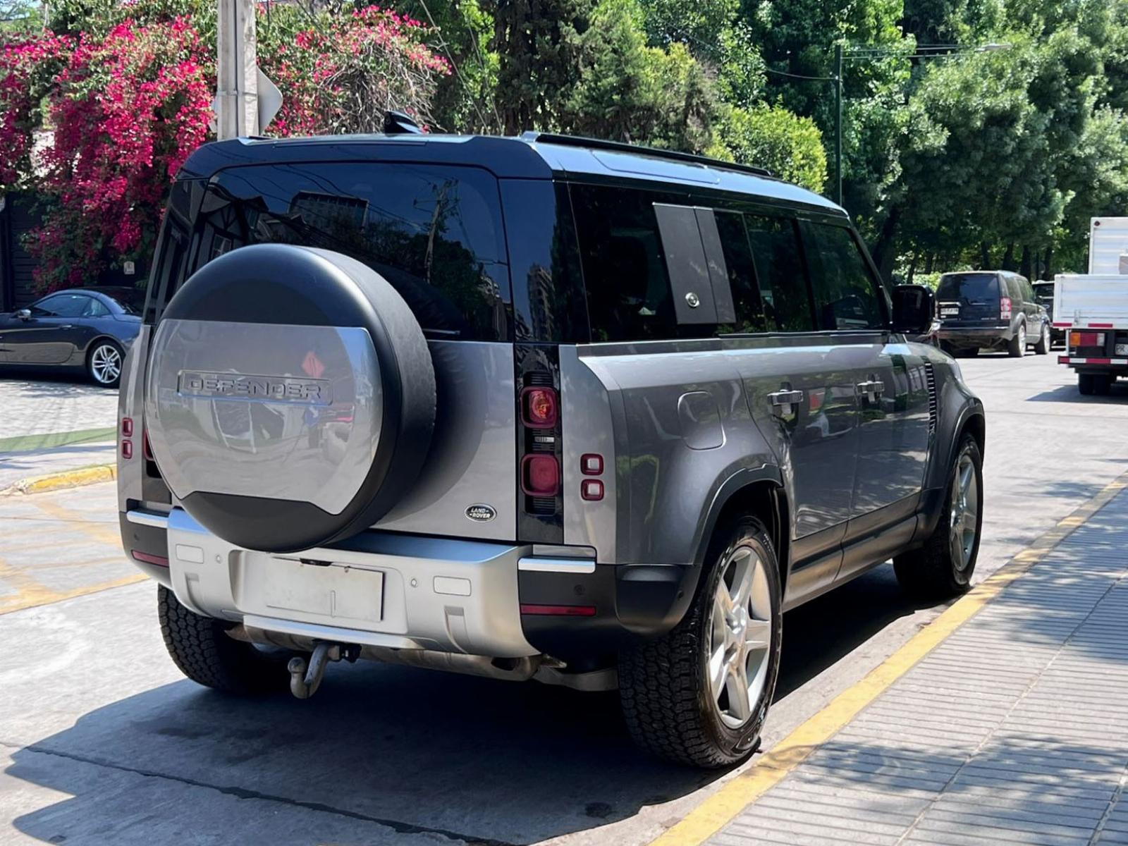 Land Rover DEFENDER P400 SE 4X4 2021 - Imagen 4 de 10