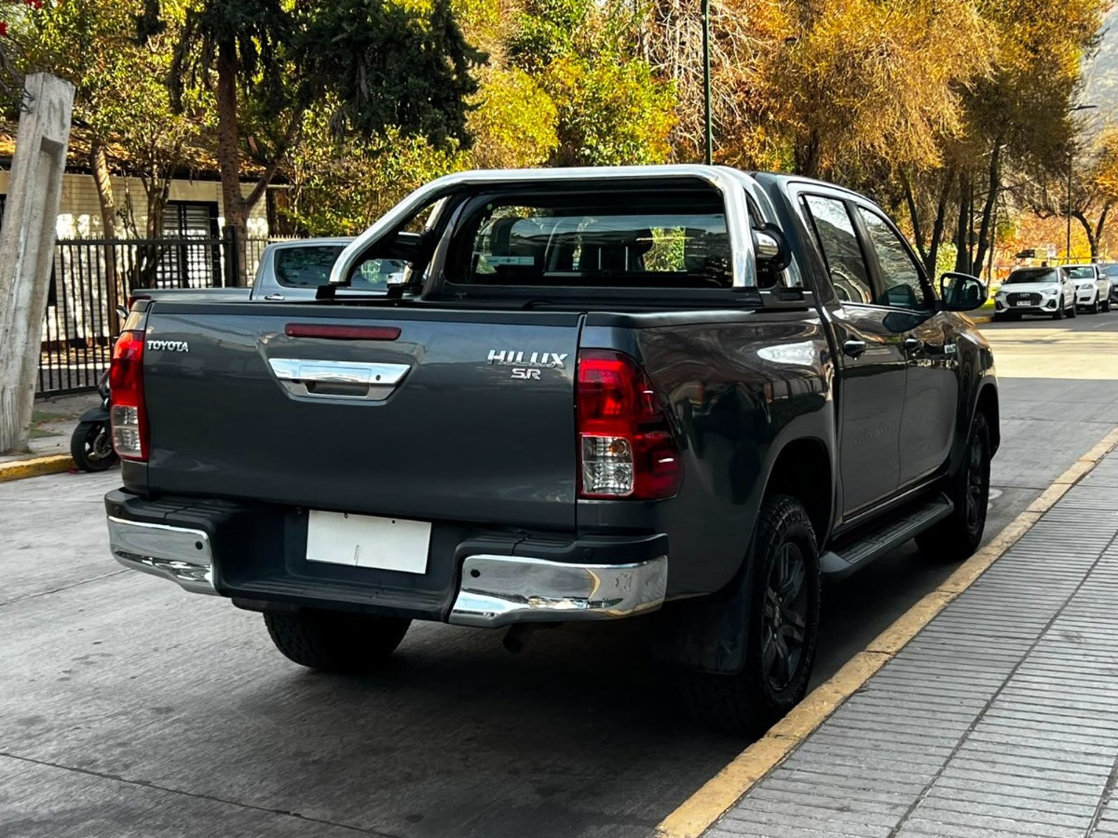 Toyota HILUX SR 2.4 MT 4x4 2022 - Imagen 7 de 10