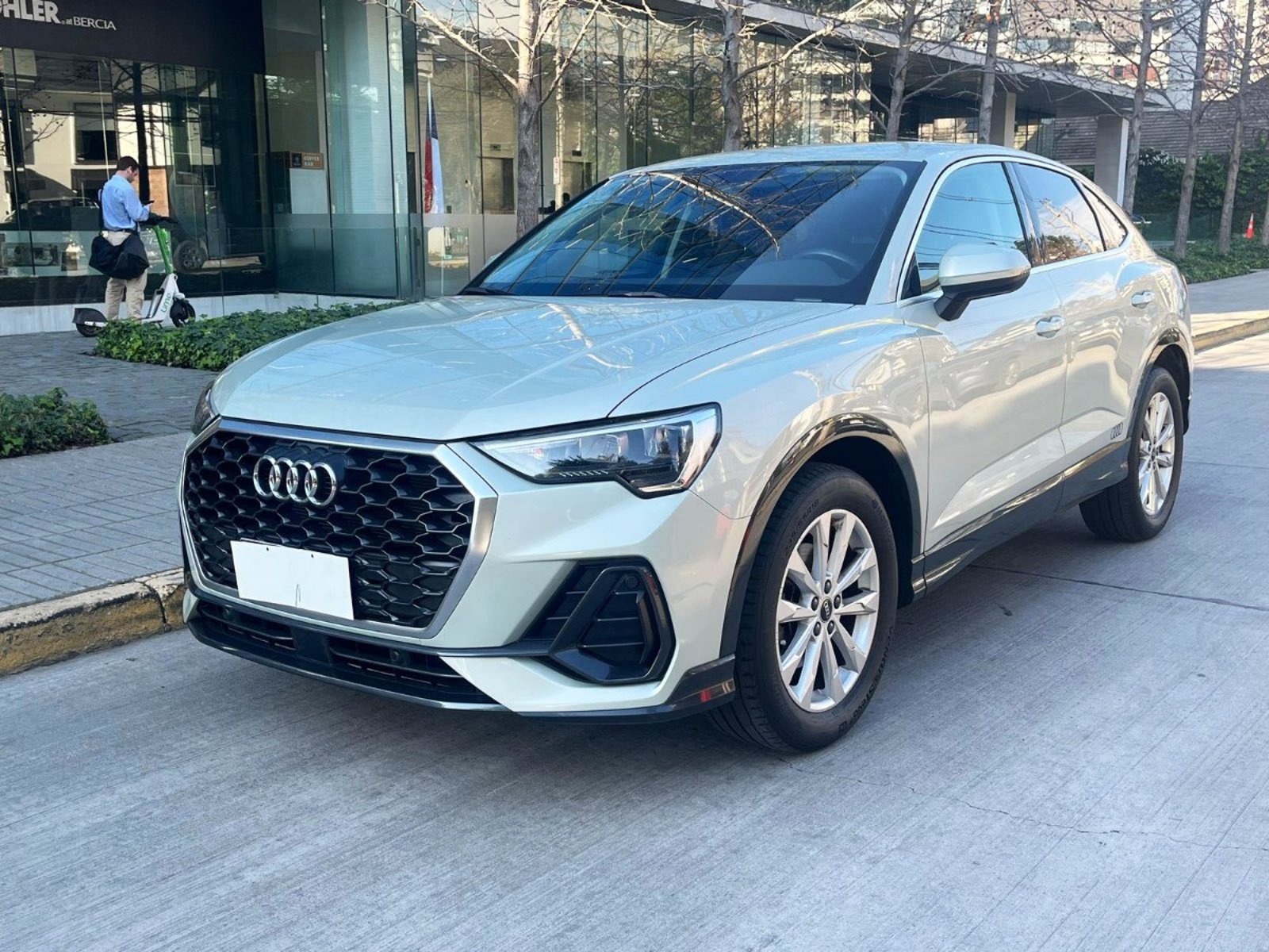 Audi Q3 SPORTBACK 35 TFSI 1.4T 2022 - Foto 2 de 10