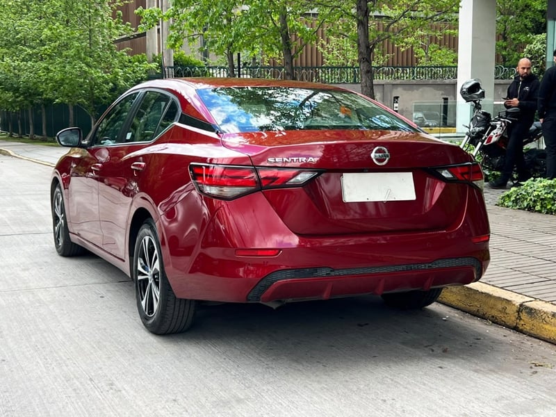 Nissan SENTRA SENSE 2.0 MT 2022 - Imagen 4 de 10