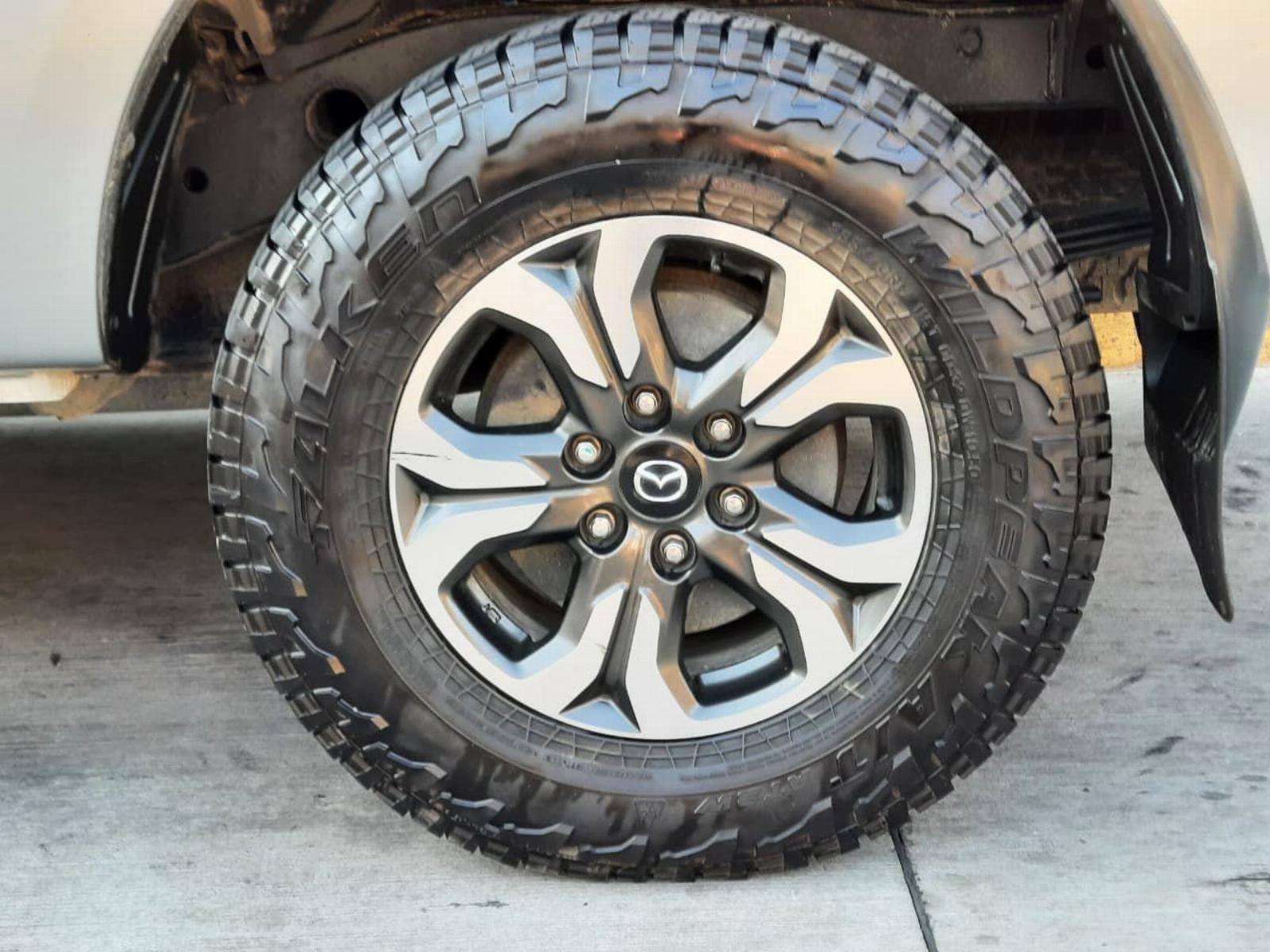 Mazda BT-50 SDX 4X4 3.2 AT 2020 - Imagen 7 de 9