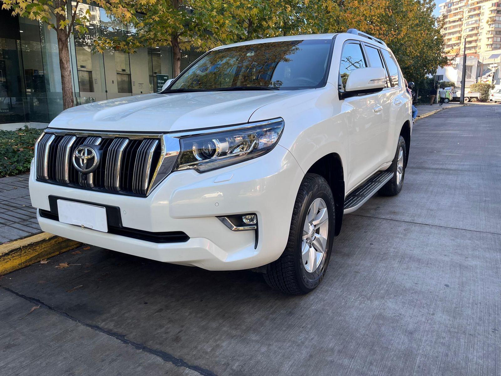 Toyota LAND CRUISER PRADO VX 4.0 2022 - Foto 2 de 10