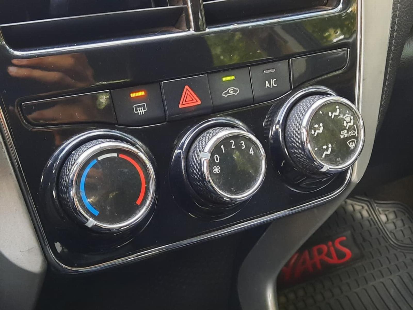 Toyota YARIS GLI 1.5 MT 2019 - Imagen 10 de 10