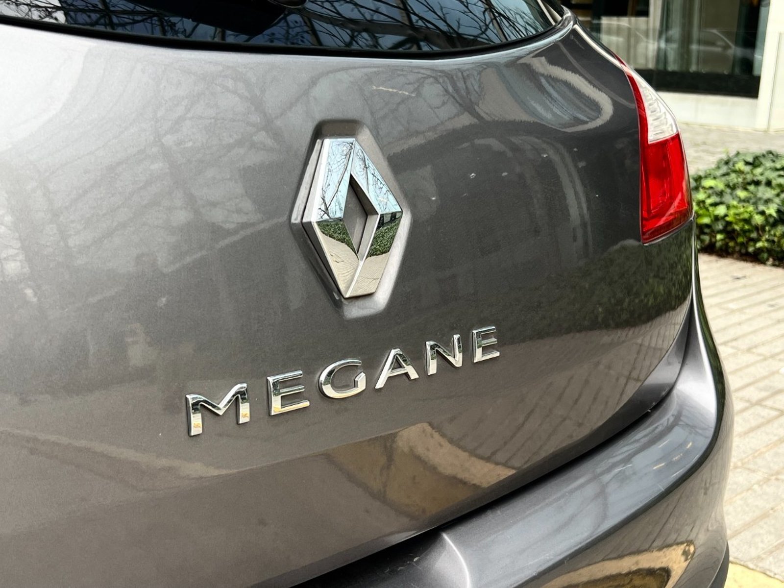 Renault MEGANE EXPRESSION 2.0 MT 2013 - Imagen 7 de 10