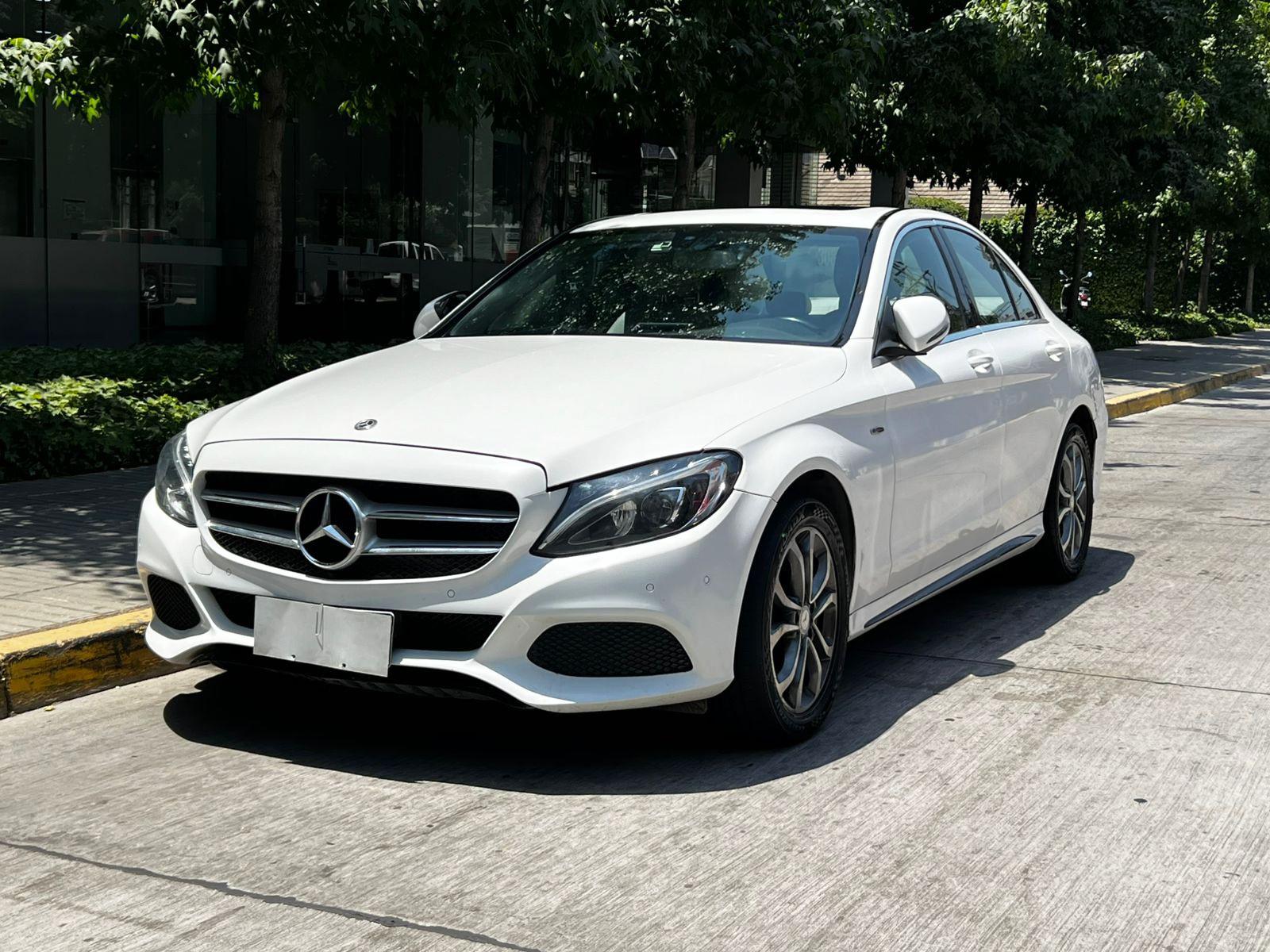 Mercedes-Benz C220 CDI 2017 - Foto 2 de 10