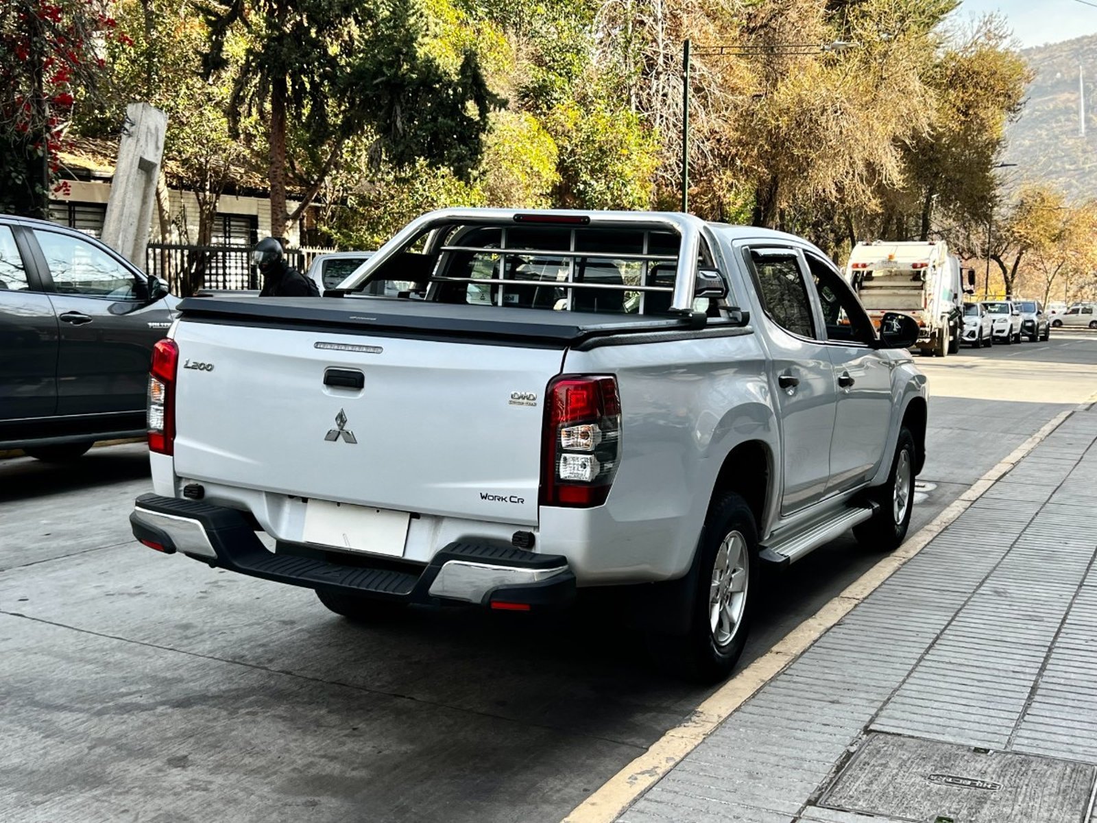 Mitsubishi L200 WORK CR 2.4 MT 2021 - Imagen 6 de 10