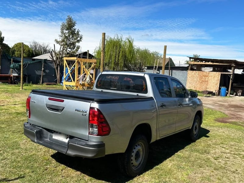Toyota HILUX DX 2.4 MT 4x2 2021 - Imagen 3 de 9