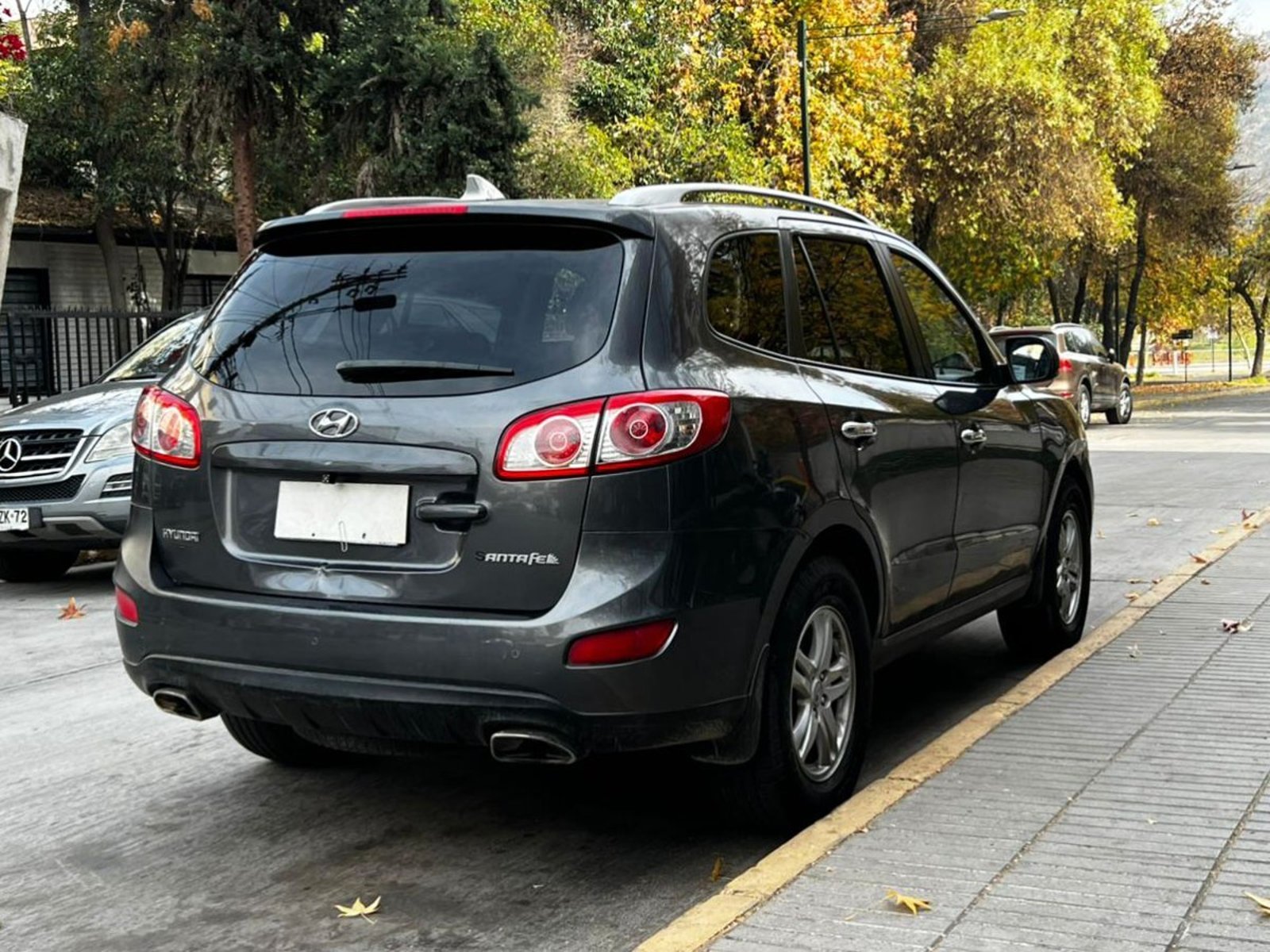 Hyundai SANTA FE GLS 2.4 MT 2011 - Imagen 4 de 10