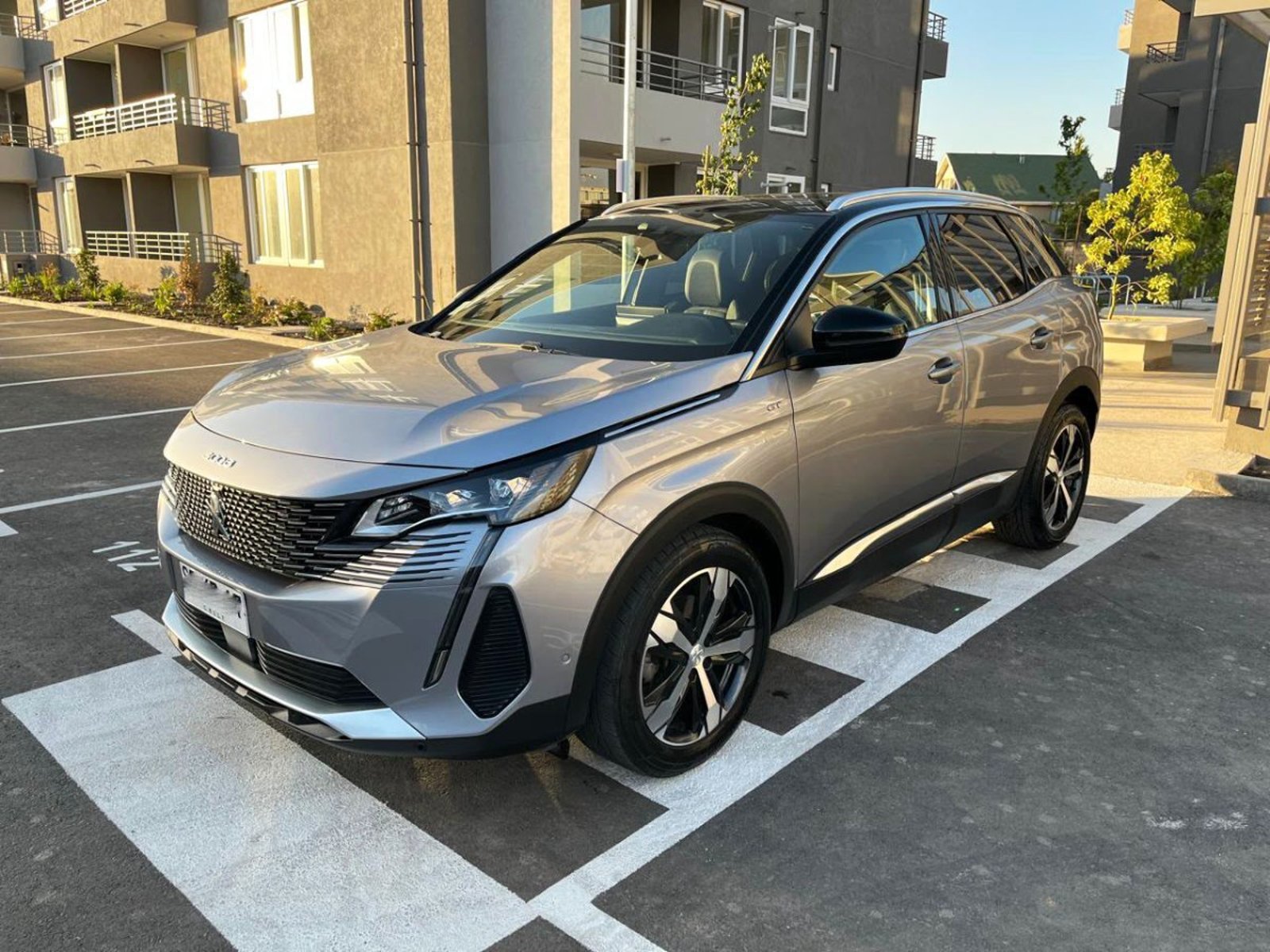Peugeot 3008 GT EAT8 1.6 AT 2022 - Foto 2 de 10