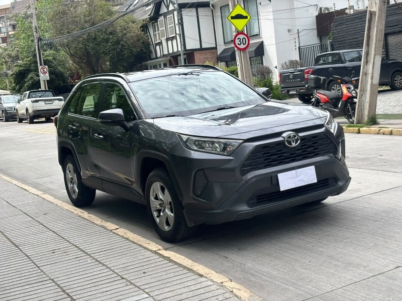 Toyota RAV 4 LE 2.0 AT 2021 - Imagen 3 de 10