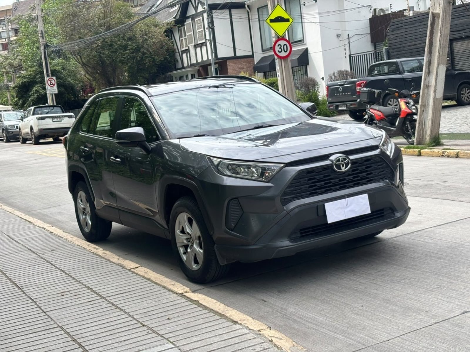 Toyota RAV 4 LE 2.0 AT 2021 - Foto 3 de 10
