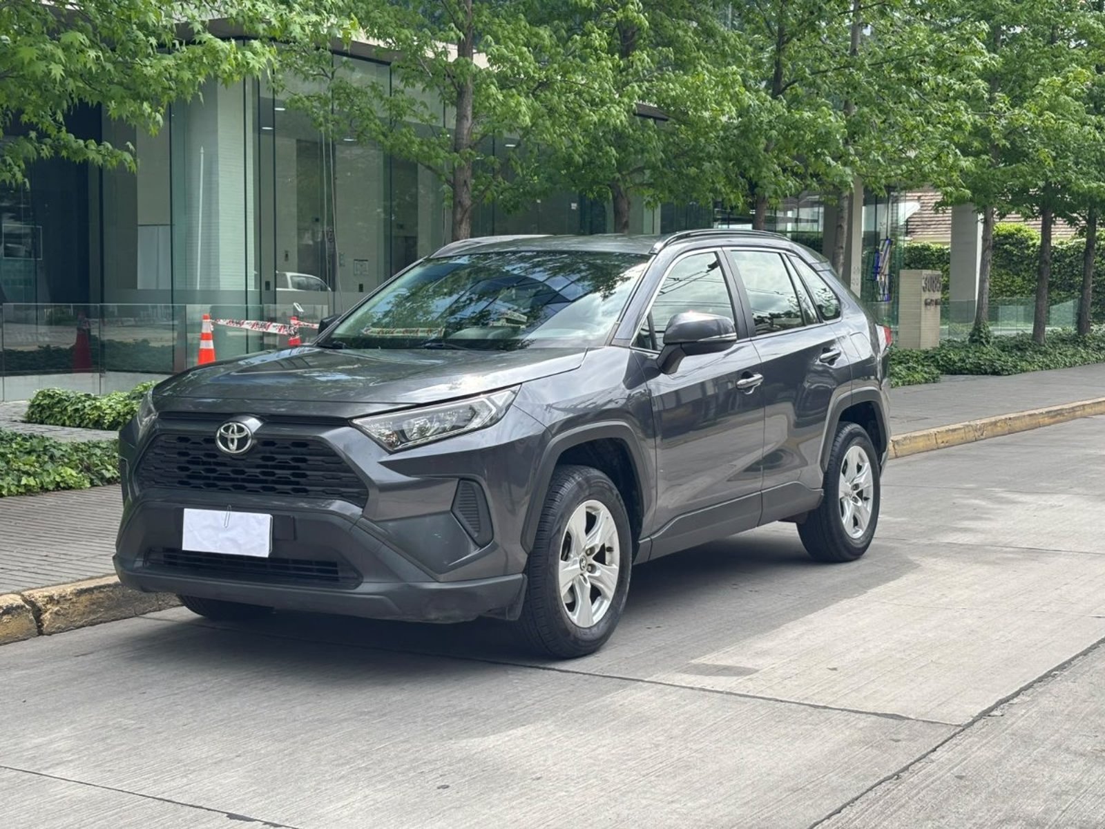 Toyota RAV 4 LE 2.0 AT 2021 - Foto 2 de 10