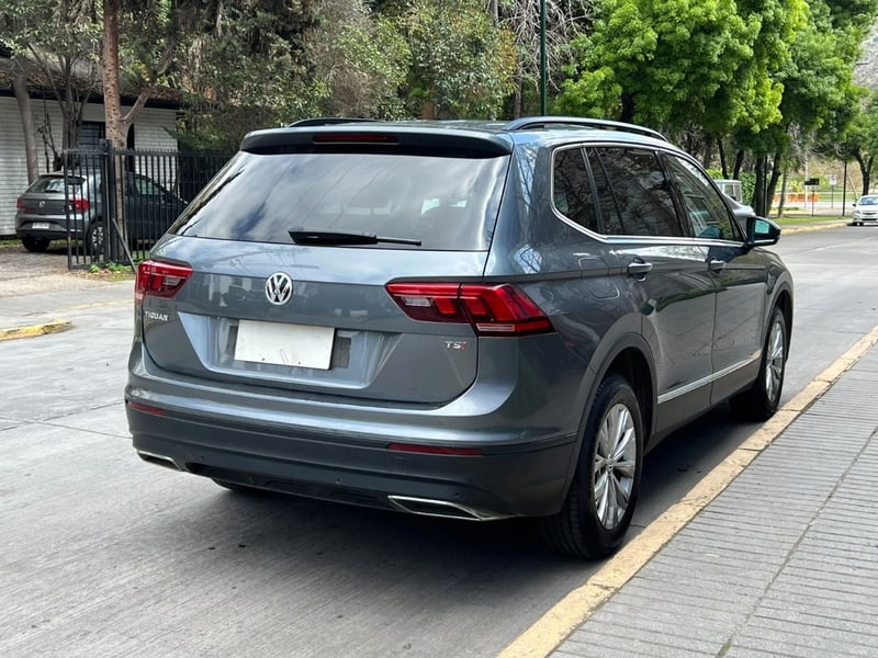 Volkswagen TIGUAN COMFORTLINE 1.4 TSI 2018 - Imagen 6 de 10