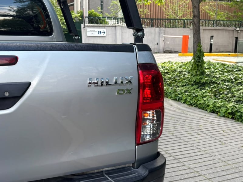 Toyota HILUX DX 2.4 MT 4x2 2021 - Imagen 7 de 10