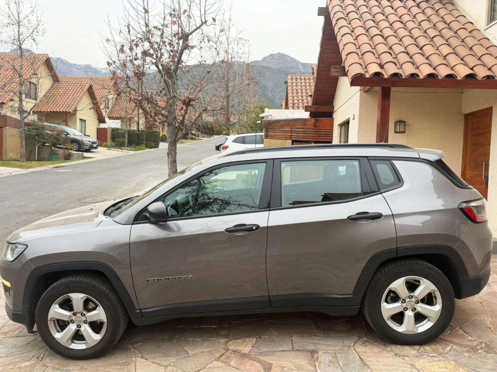 Jeep COMPASS SPORT 2.4 MT 2018 - Foto 5 de 8