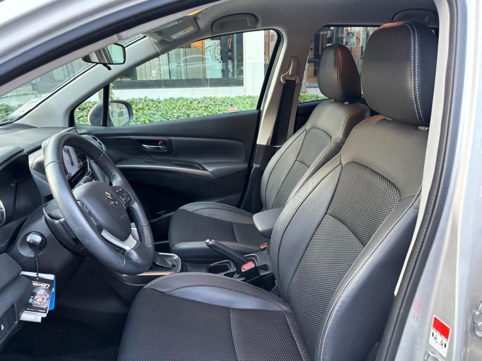 Suzuki S-CROSS GLX 1.4 TURBO AT 2025 - Imagen 8 de 10