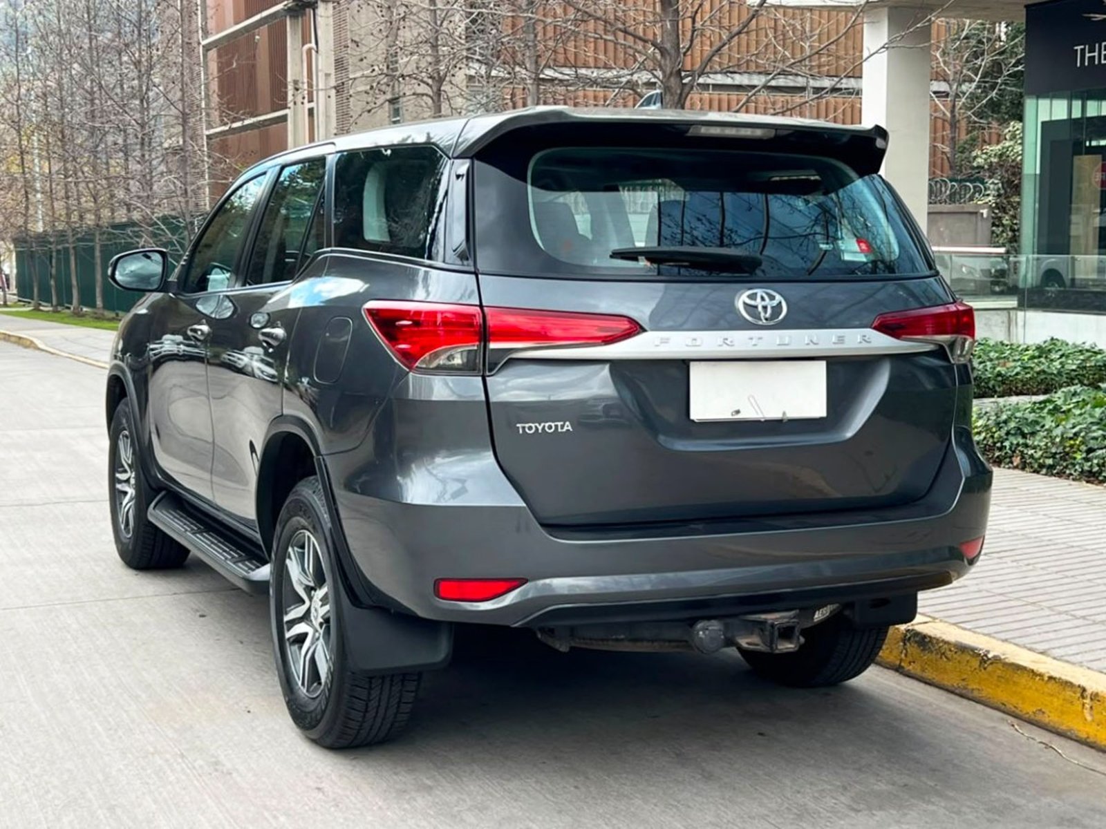 Toyota FORTUNER SR5 2.7 2018 - Imagen 6 de 10