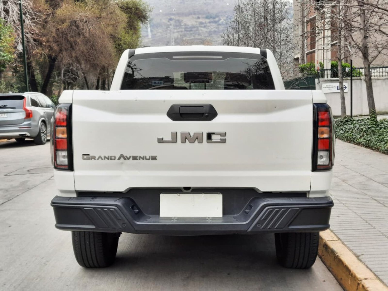 JMC GRAND AVENUE DIESEL AT 4x4 2025 - Imagen 5 de 10