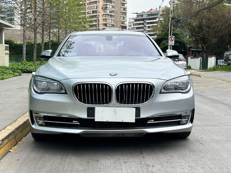 BMW 750 LI 4.4 2014