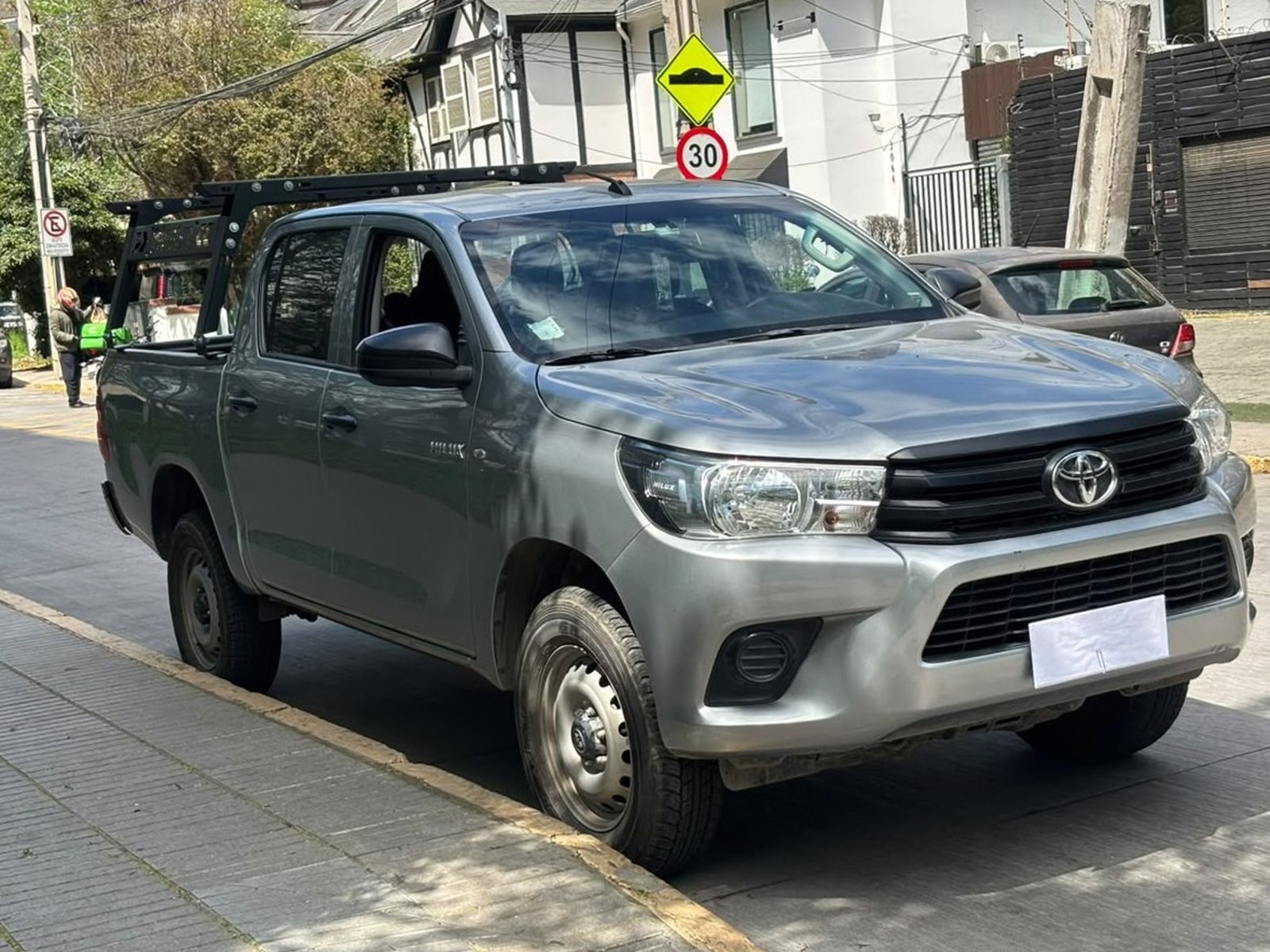 Toyota HILUX DX 2.4 MT 4x2 2021 - Foto 2 de 10