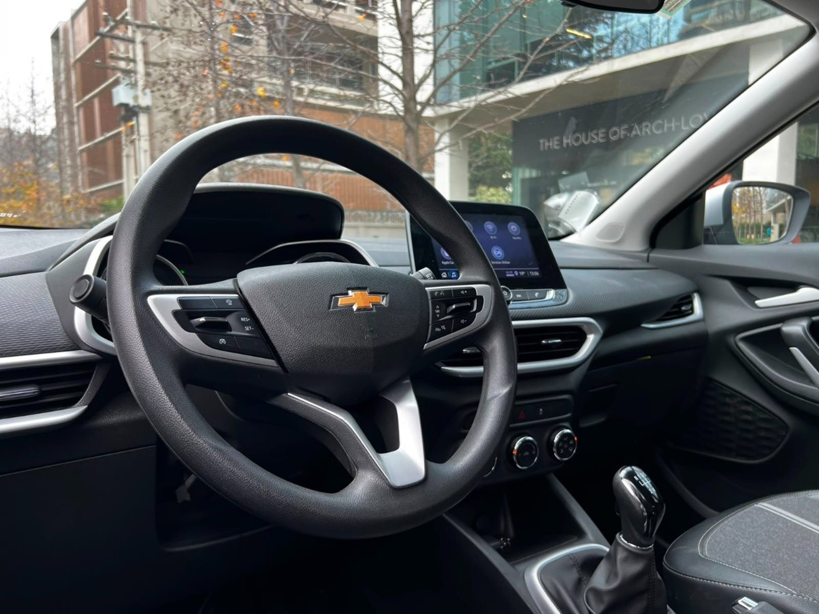 Chevrolet TRACKER LTZ 1.2T MT 2022 - Imagen 9 de 10