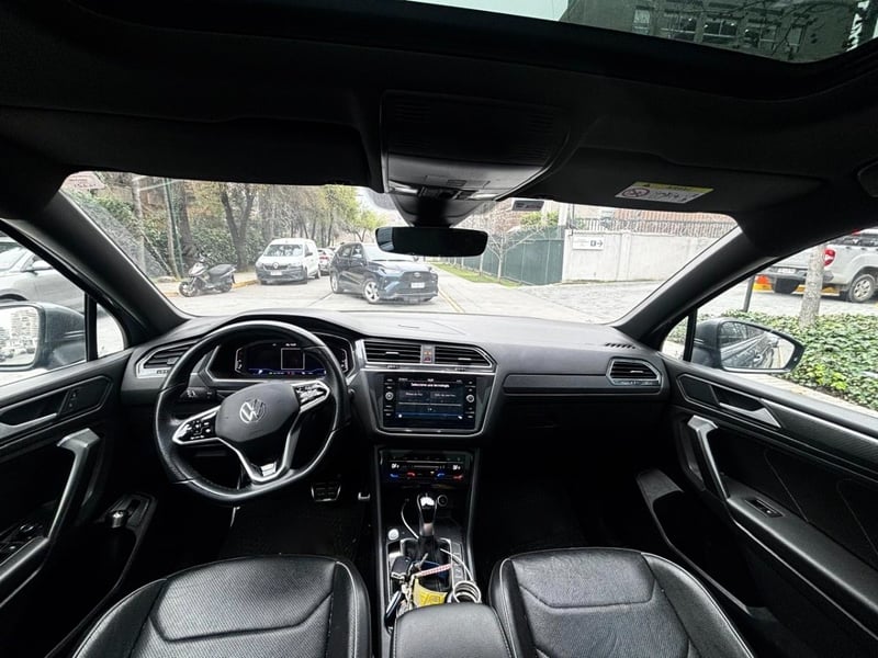 Volkswagen TIGUAN 2.0 TSI 4MOTION 2023 - Imagen 8 de 10