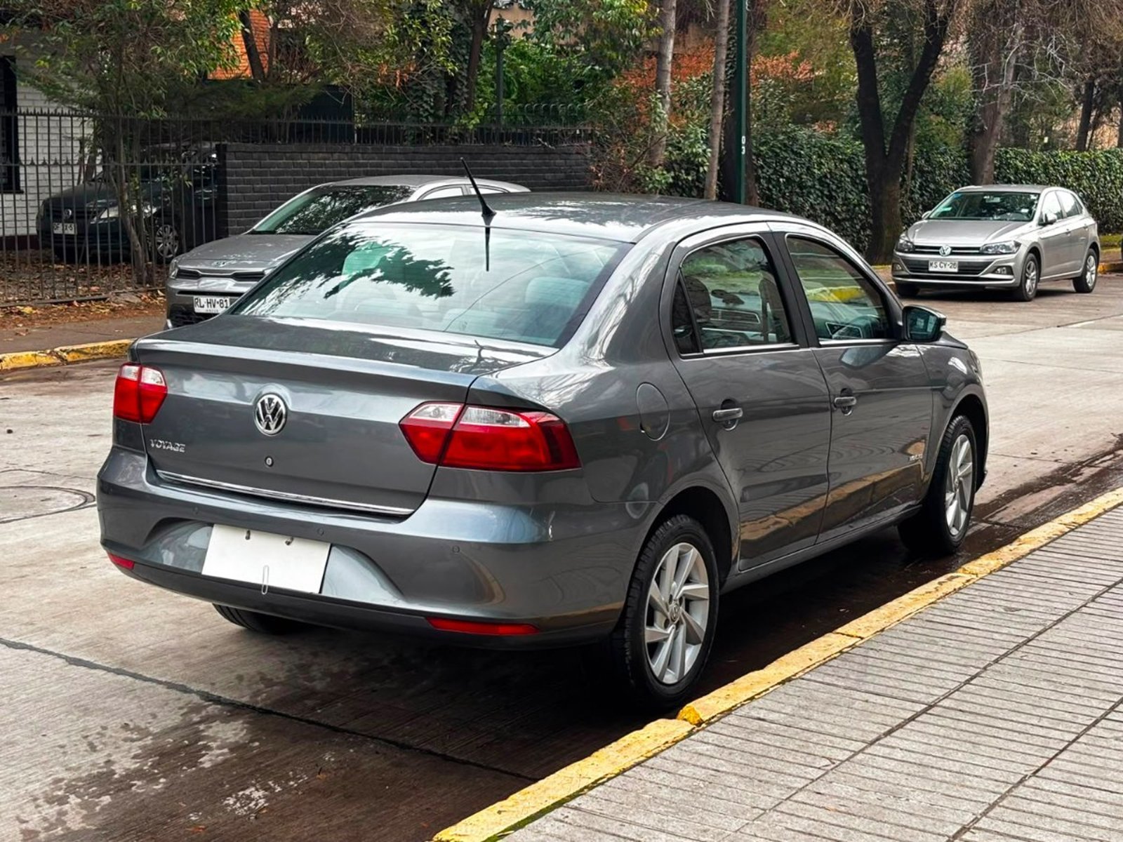 Volkswagen VOYAGE HIGHLINE 1.6 MT 2022 - Imagen 6 de 10